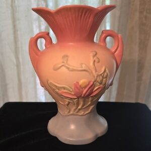 Hull Pottery Magnolia vase 1940’s Pink ‎ Blue Yellow Daisy Matte 6 1/4 Inch Tall